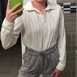 Elegant Cream Textured Women's Top from Damart size small